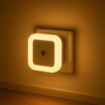 Світлодіодний нічник з датчиком сутінків