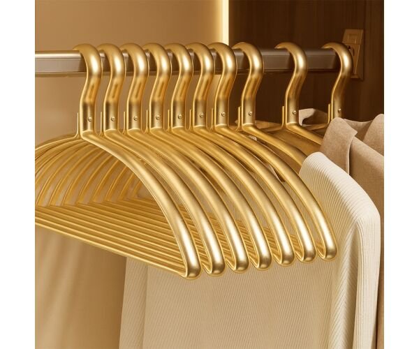 Набір вішаків