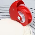 Ніж-роликовий для формування країв тіста