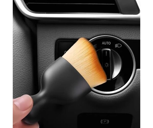 Щітка для чищення автомобіля